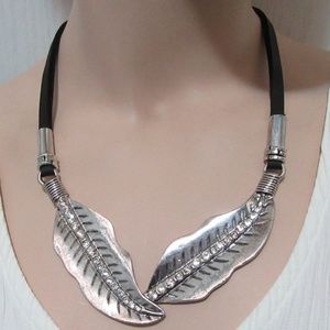 Leaf necklace Very nice good quality- Clear stones